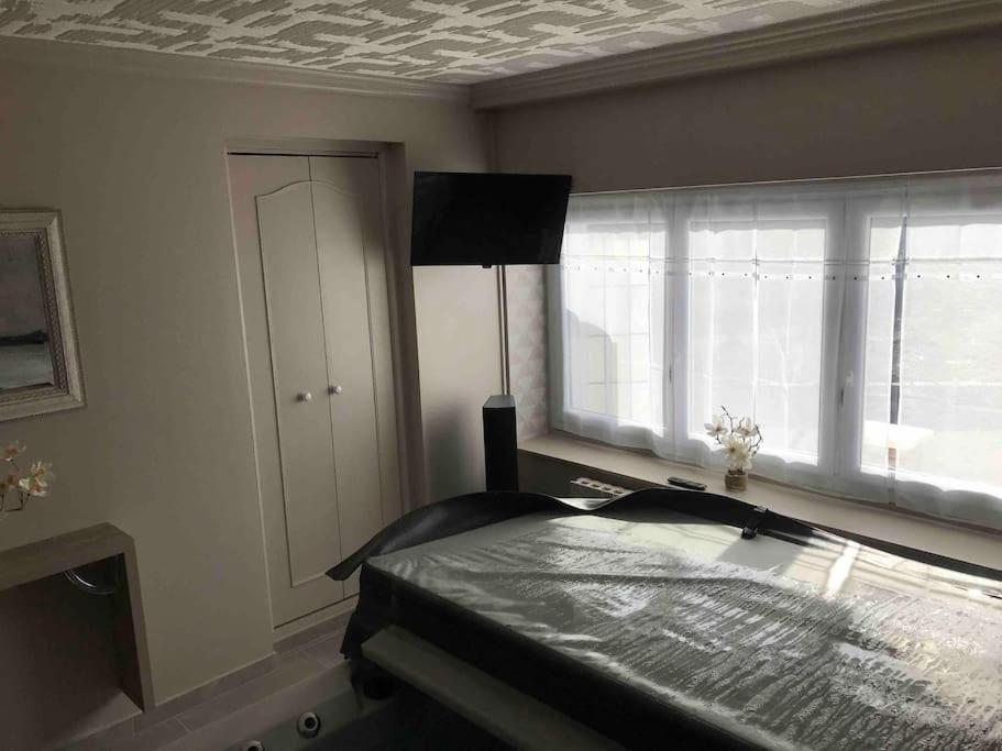 Maison Avec Jacuzzi Privatif Cambrai Exterior photo